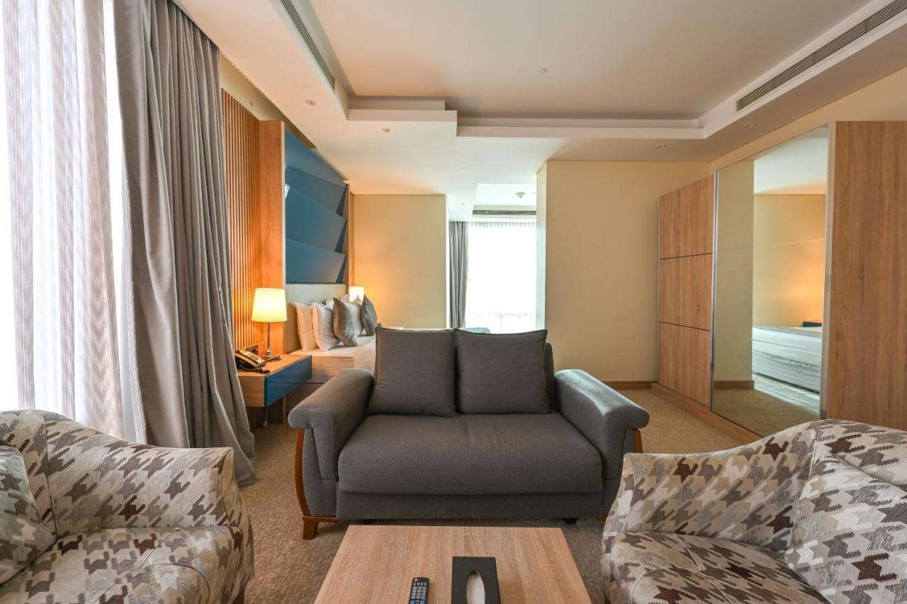 Al Mansour Hotel 4*