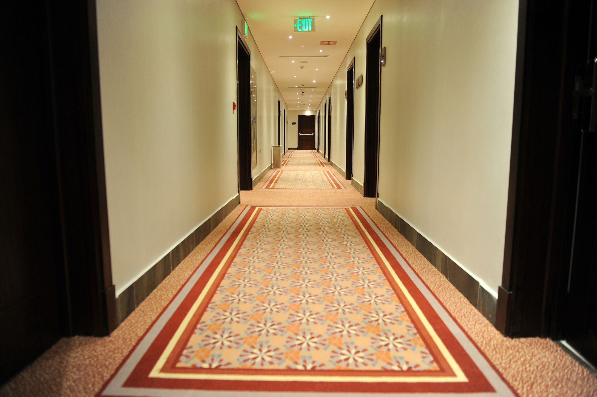 Al Mansour Hotel